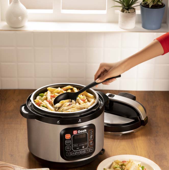 Geek Chef 12 in 1 Electric 8 Quart Oval Pressure Cooker Pot with LCD  Display, 1 Piece - Fry's Food Stores