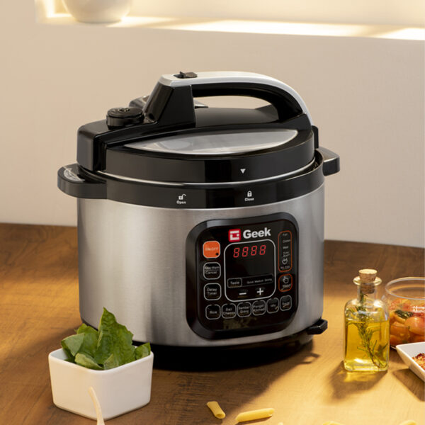 Geek Robocook Zeta Automatic Electric Pressure cooker allows you to make continental and western dishes