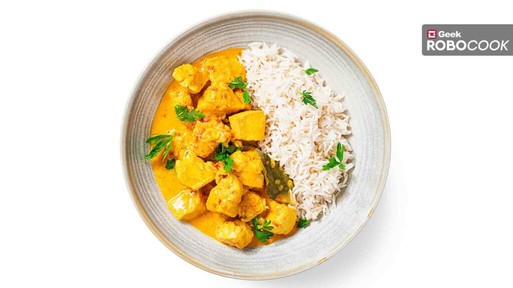 Curried chicken and kale with rice